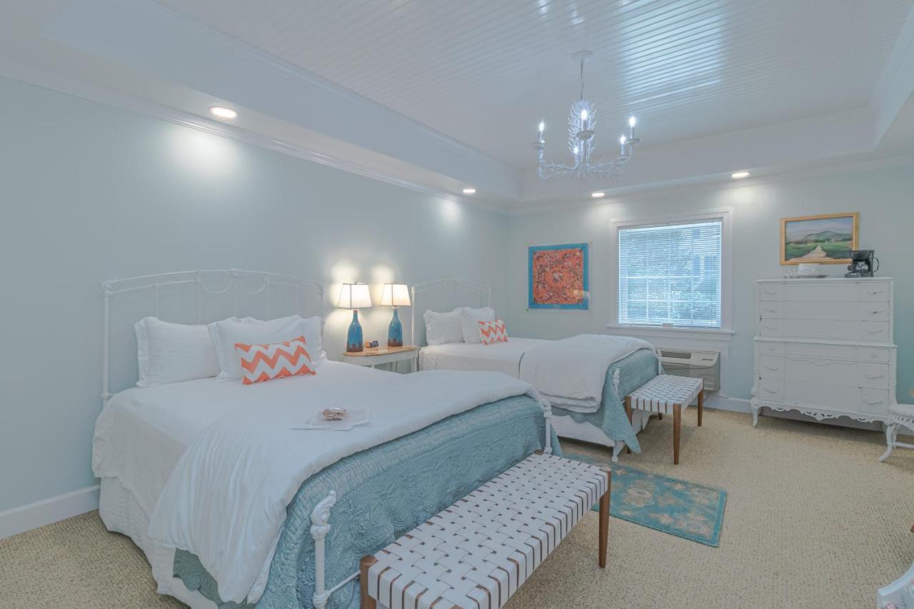 The Chesapeake Inn Urbanna Buitenkant foto